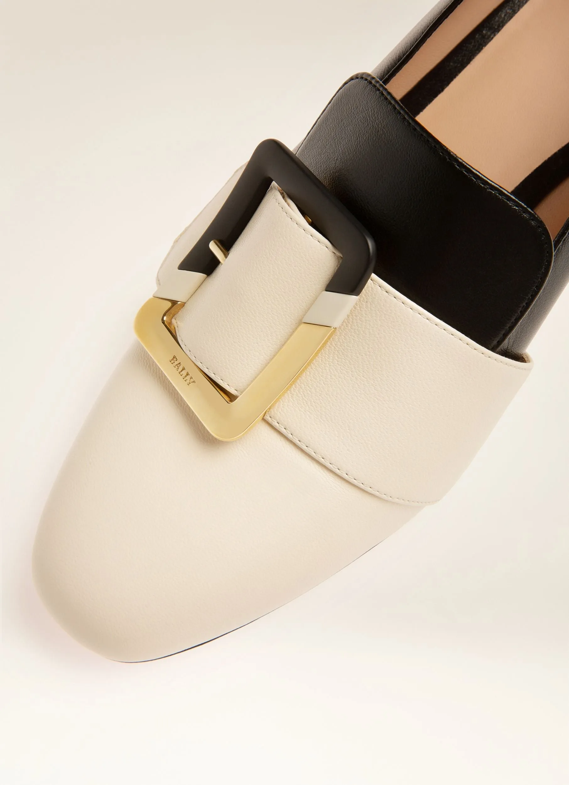 Bell Du Jour Pump in Black and White Leather