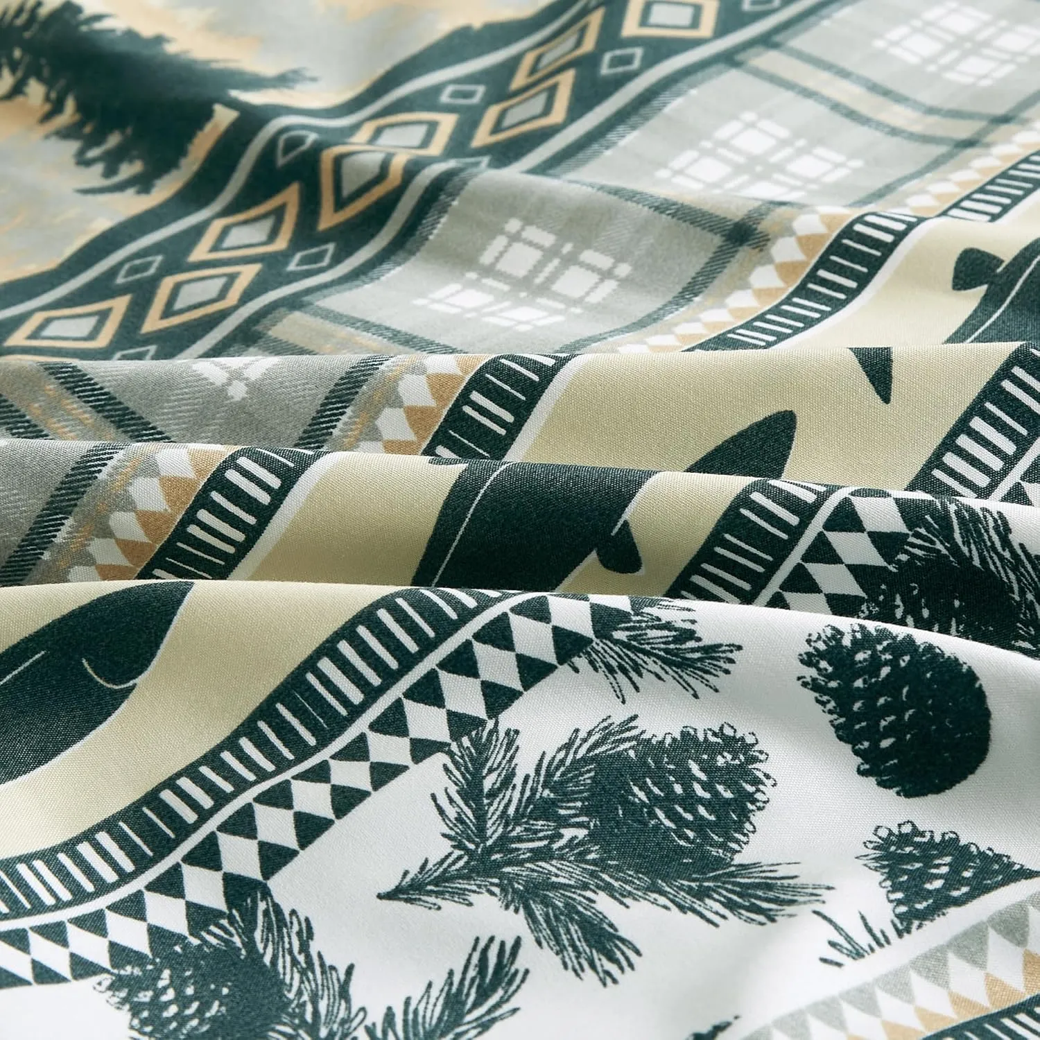 Chezmoi Collection Ridge 7-Piece Northwest Cabin Lodge Bed in a Bag Queen Comforter Set - Multicolor Pine Tree Fish Deer Printed Microfiber Bedding Set