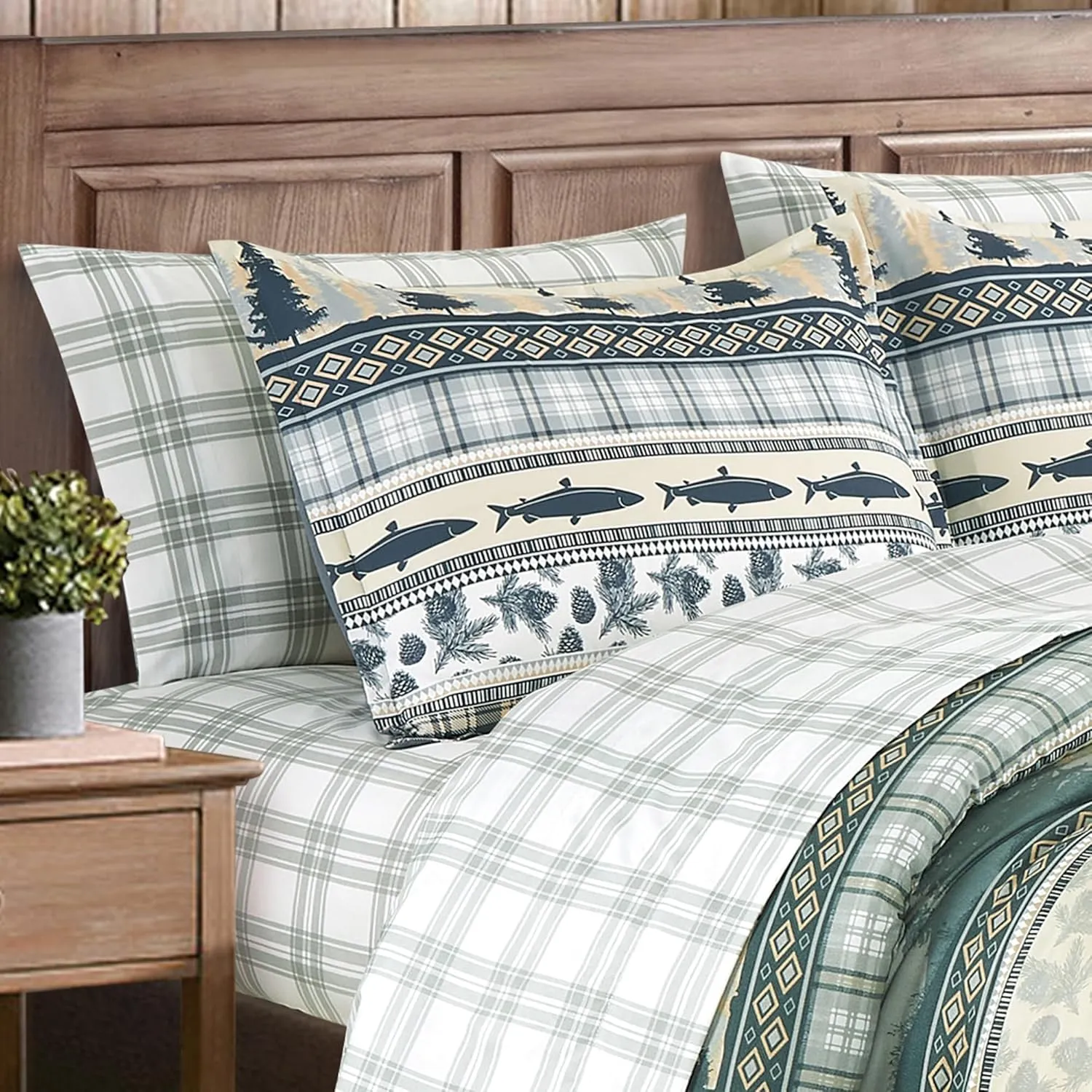 Chezmoi Collection Ridge 7-Piece Northwest Cabin Lodge Bed in a Bag Queen Comforter Set - Multicolor Pine Tree Fish Deer Printed Microfiber Bedding Set