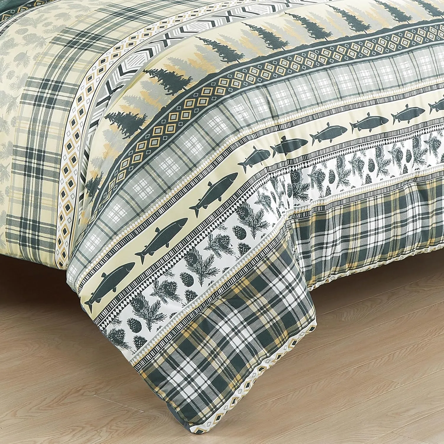 Chezmoi Collection Ridge 7-Piece Northwest Cabin Lodge Bed in a Bag Queen Comforter Set - Multicolor Pine Tree Fish Deer Printed Microfiber Bedding Set