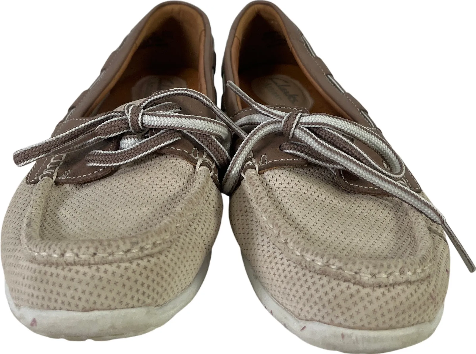 Clarks Artisan Women’s Ivory/Gray Leather Slip On Boat Shoes - 7