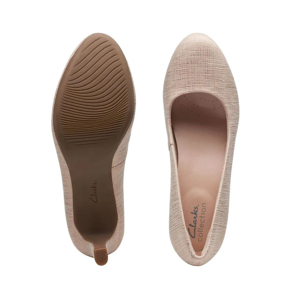Clarks Women's Ambyr Joy Navy | Sand Metallic
