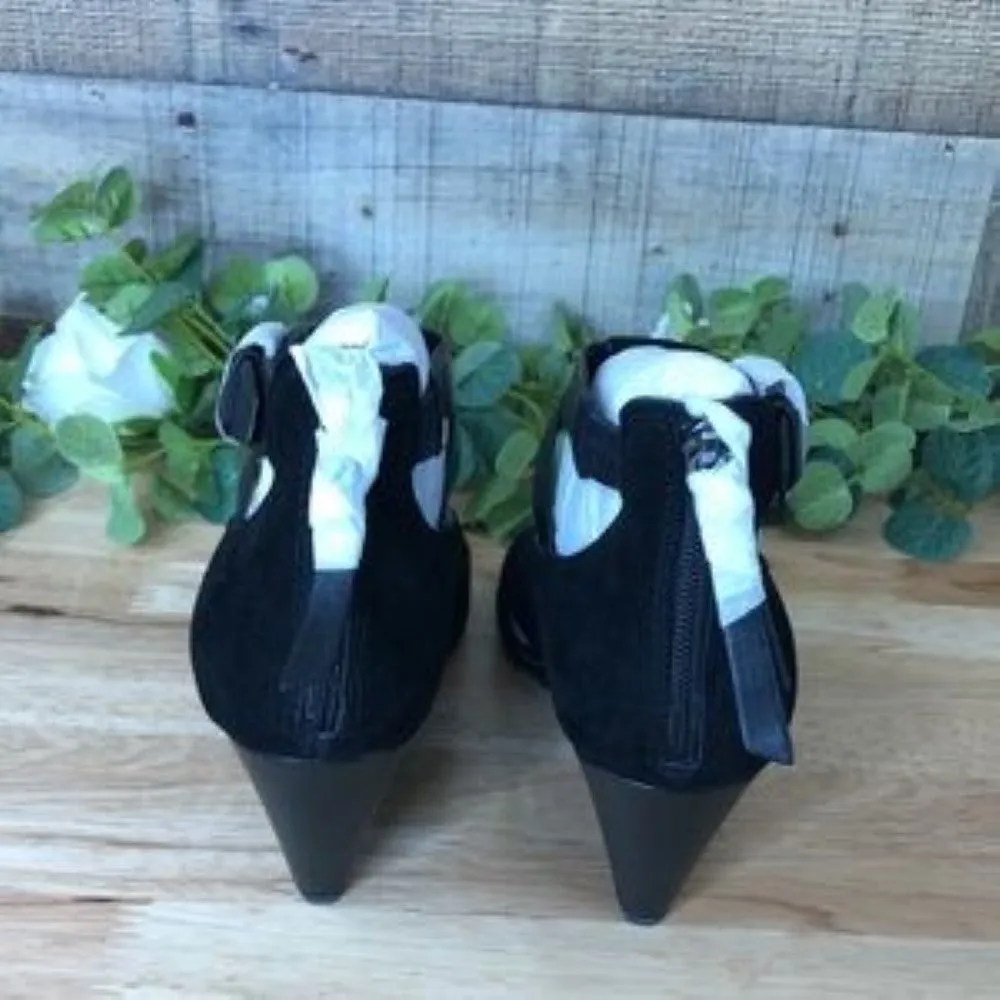 Donald J Pliner Women s SILA-KS Pump Black 8