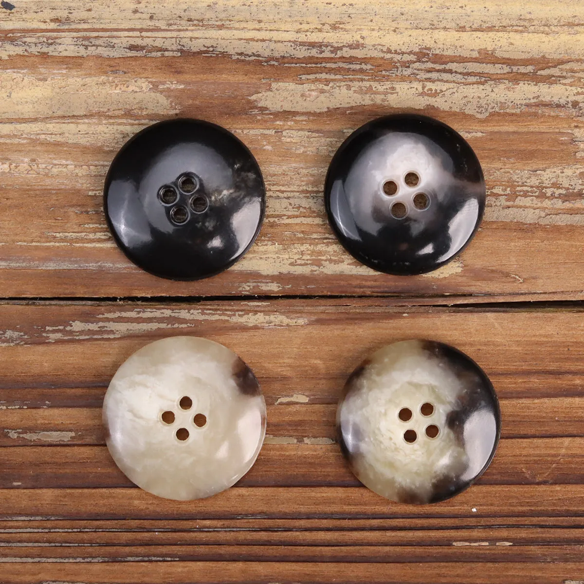 Imitation Yellow Cattle Horn Urea Buttons 30 Pack (5 Sizes)