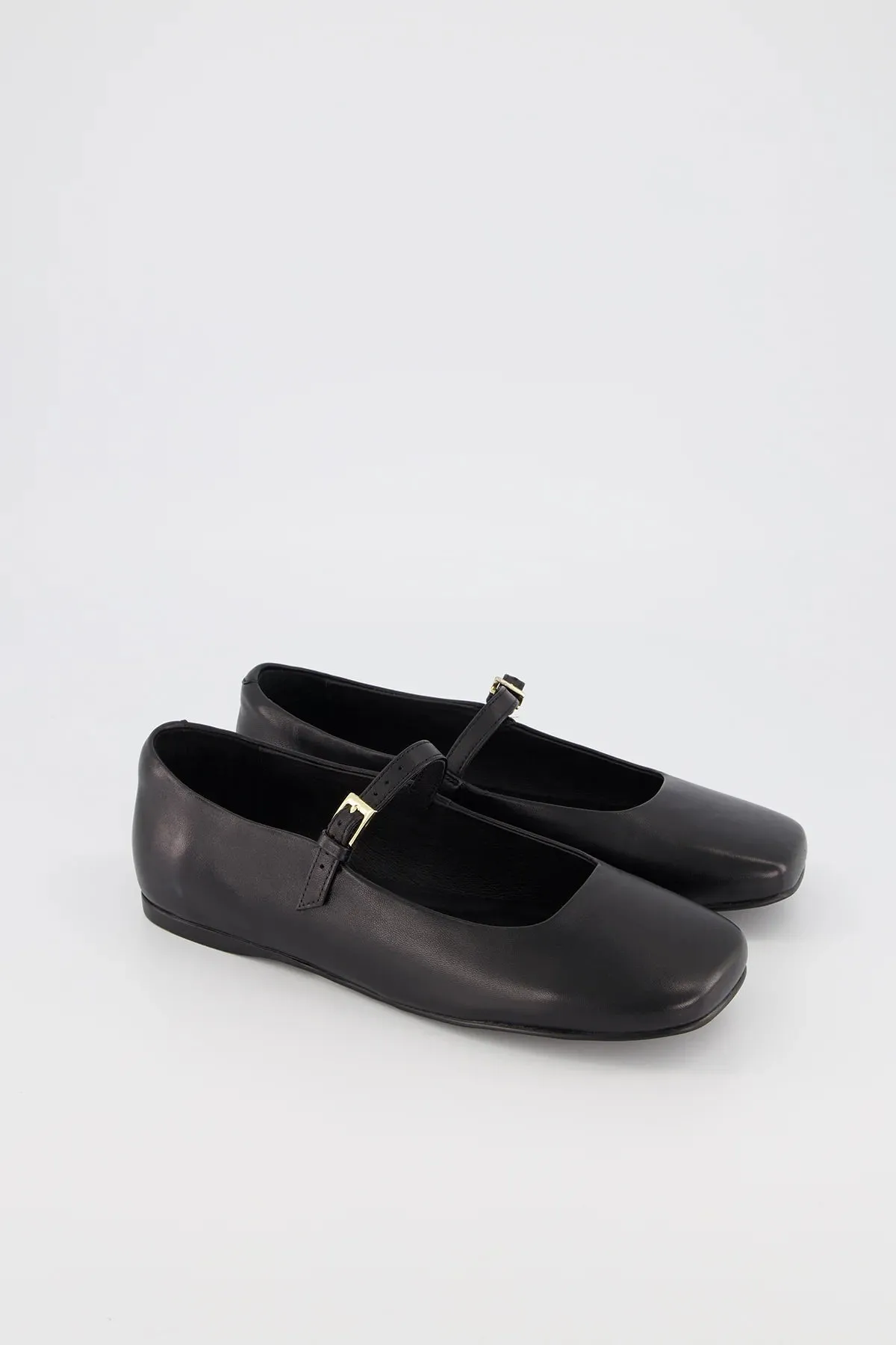 Jacqui | Black