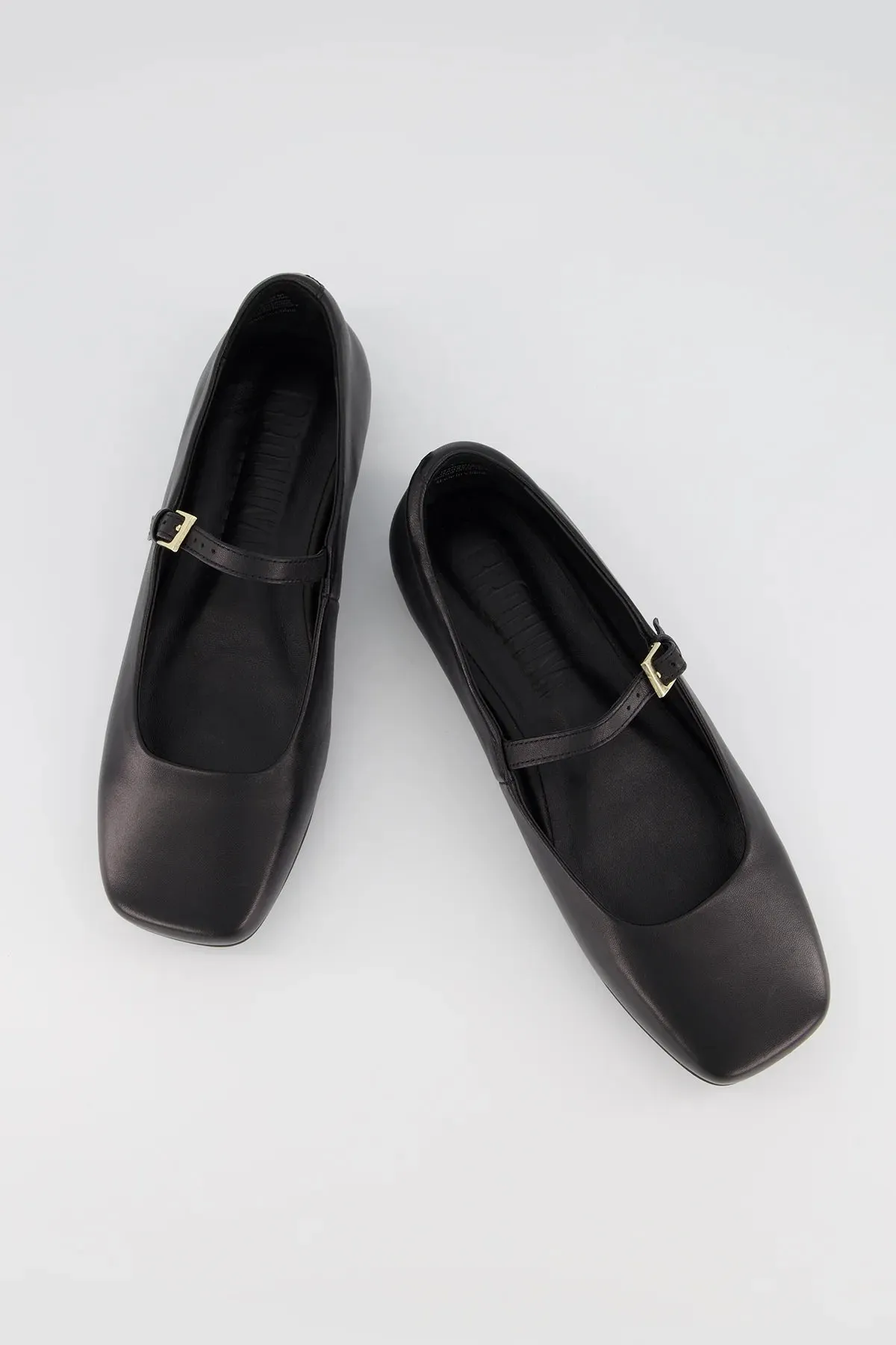 Jacqui | Black