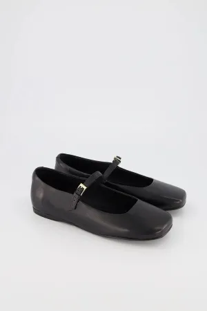 Jacqui | Black