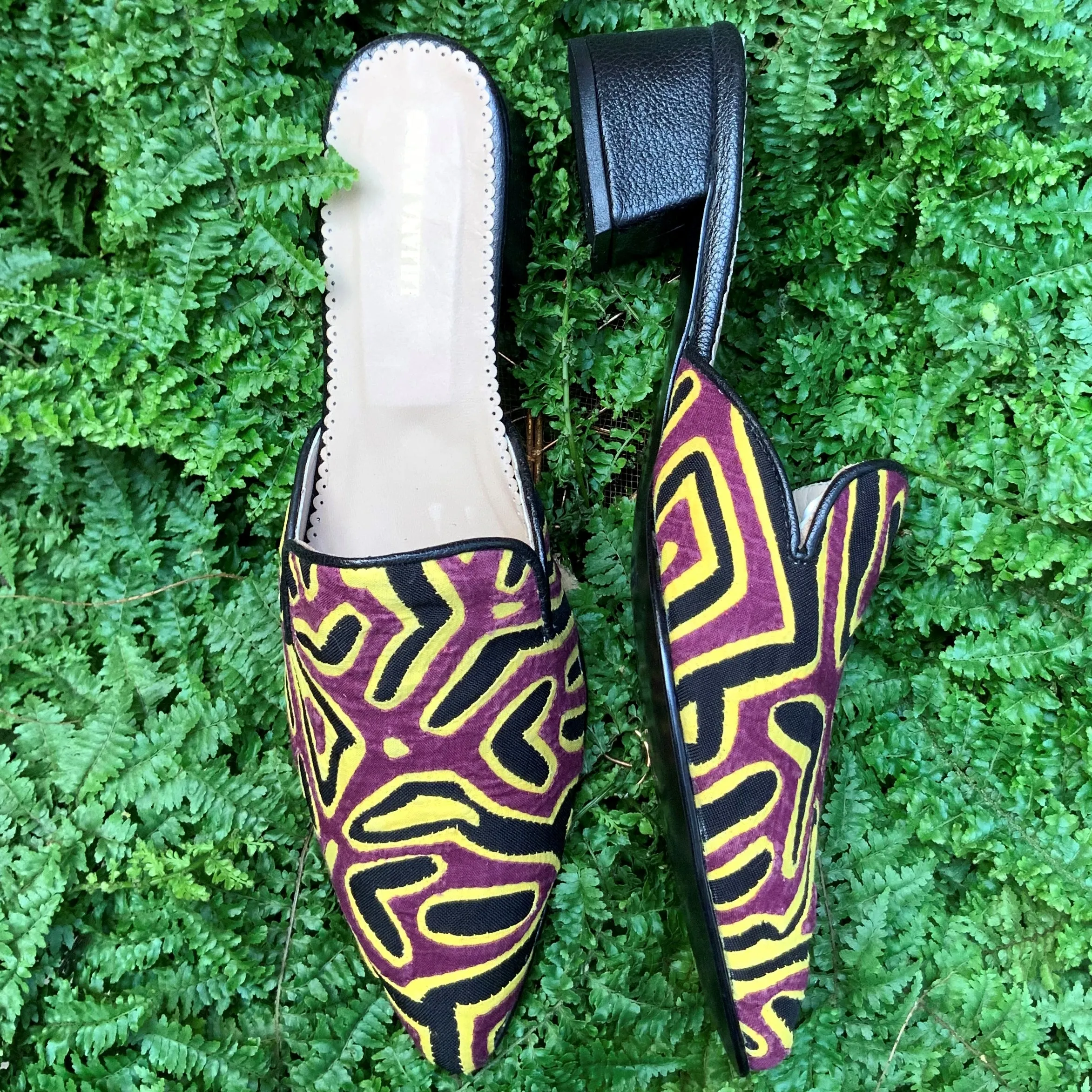 Mola Mule | Black Wine Hearts