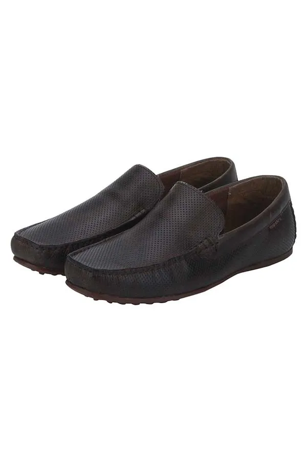 RedTape Men Brown Loafers