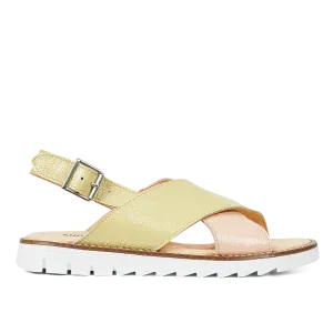 Sandal with buckle