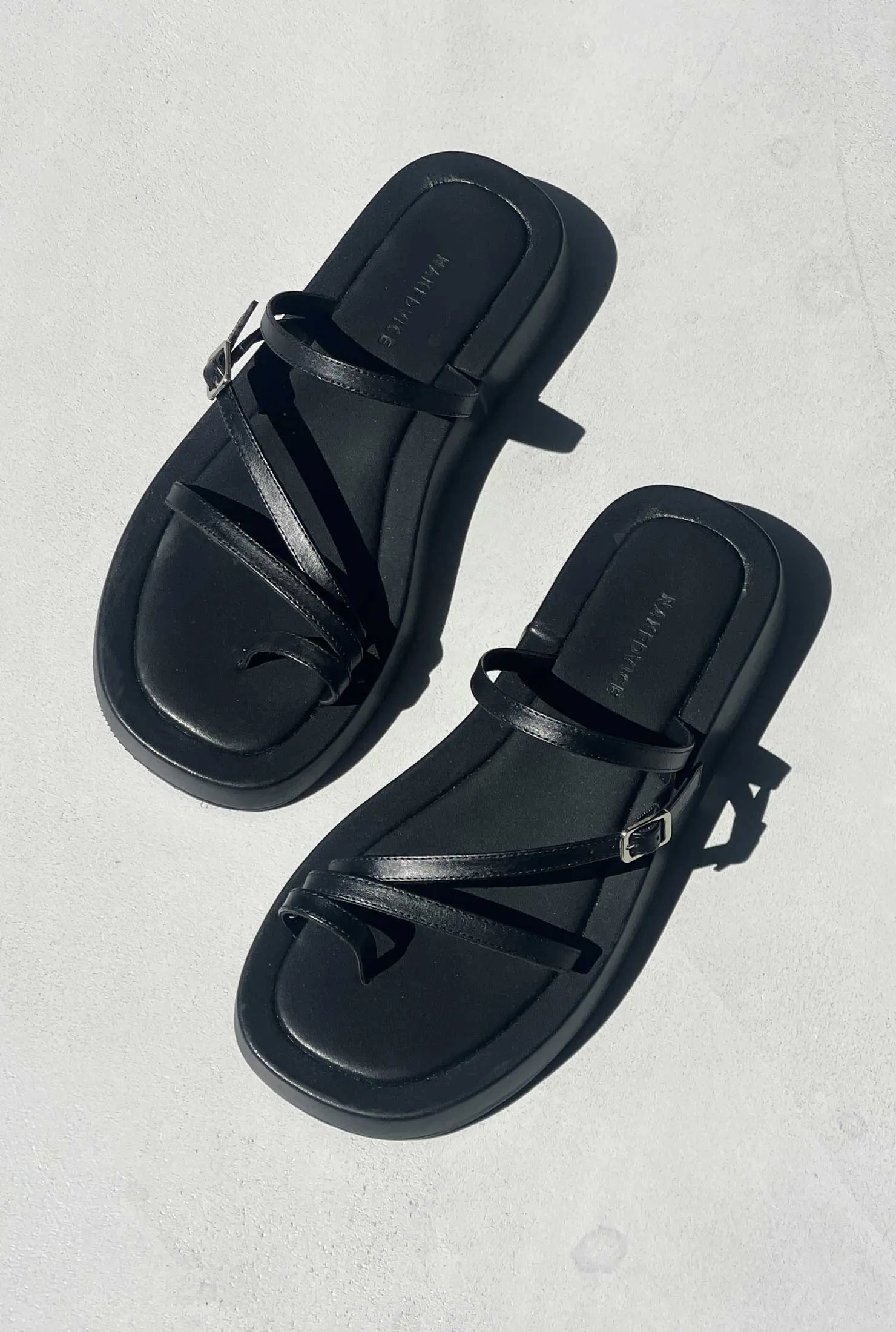 THE TIA BLACK SLIDE