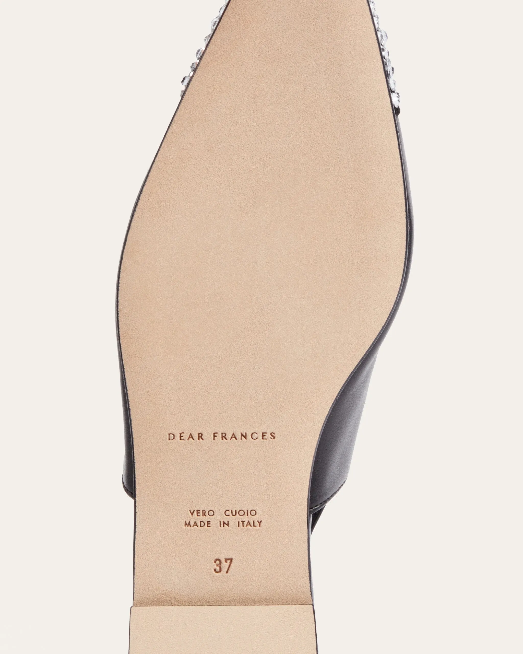 Tia Flat, Crystal