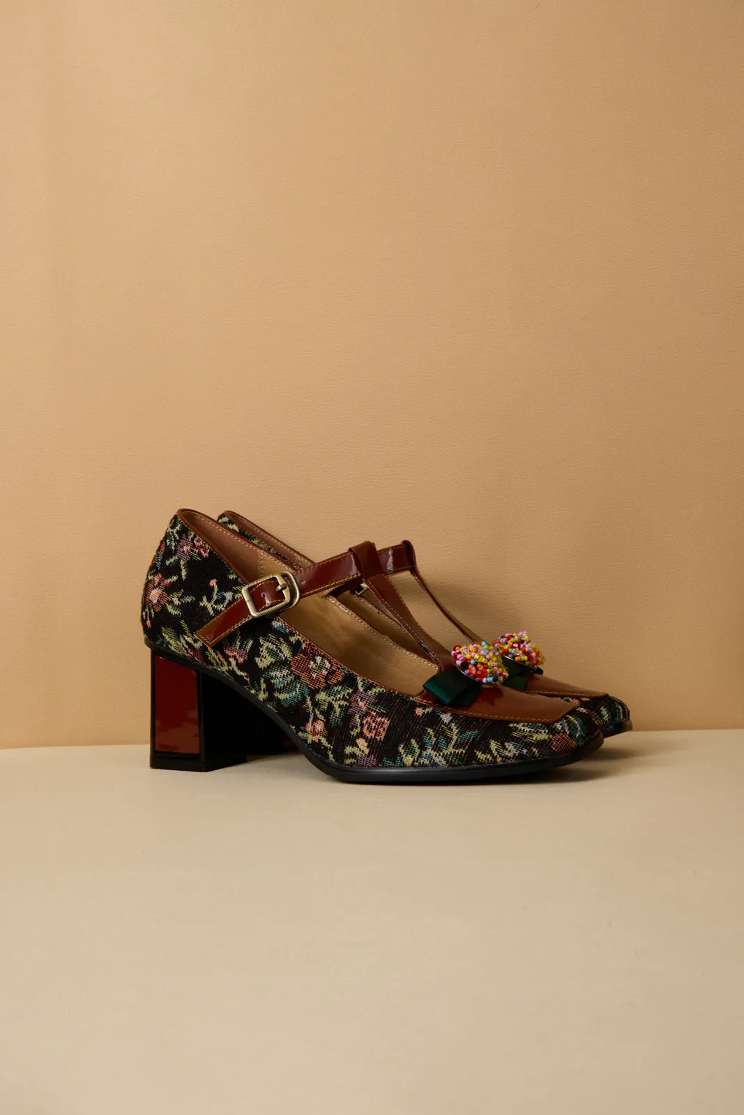 Vicconfy | Reese Sprinkle Applique T-Strap Pump