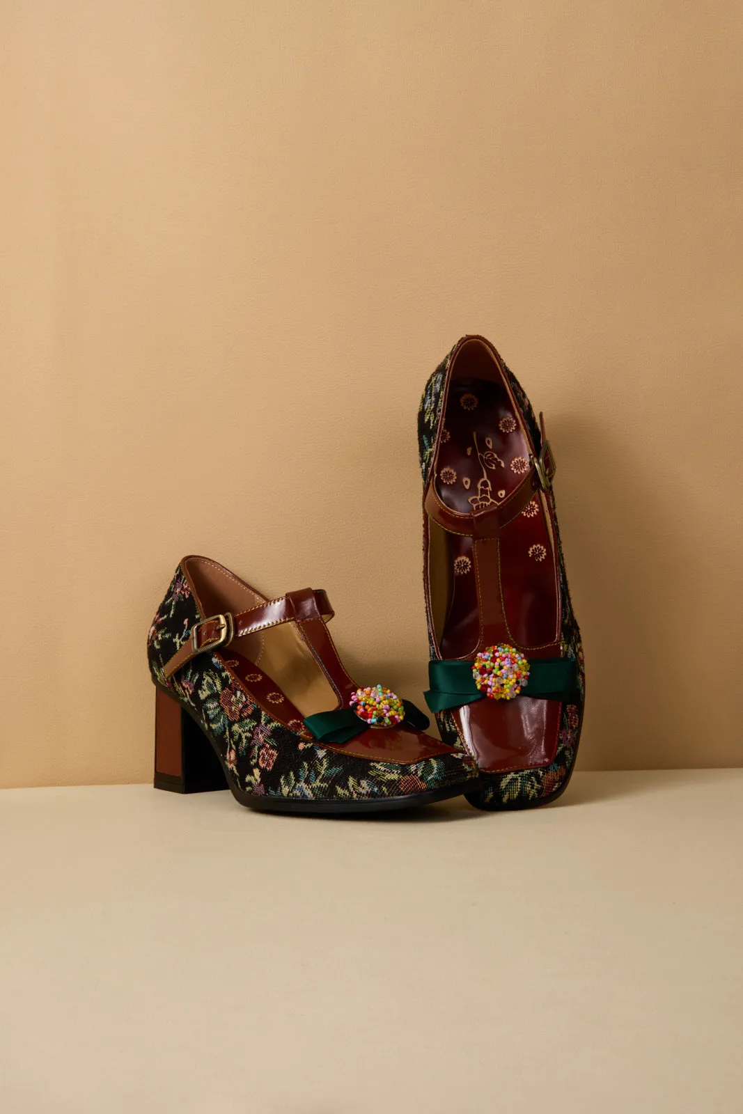 Vicconfy | Reese Sprinkle Applique T-Strap Pump