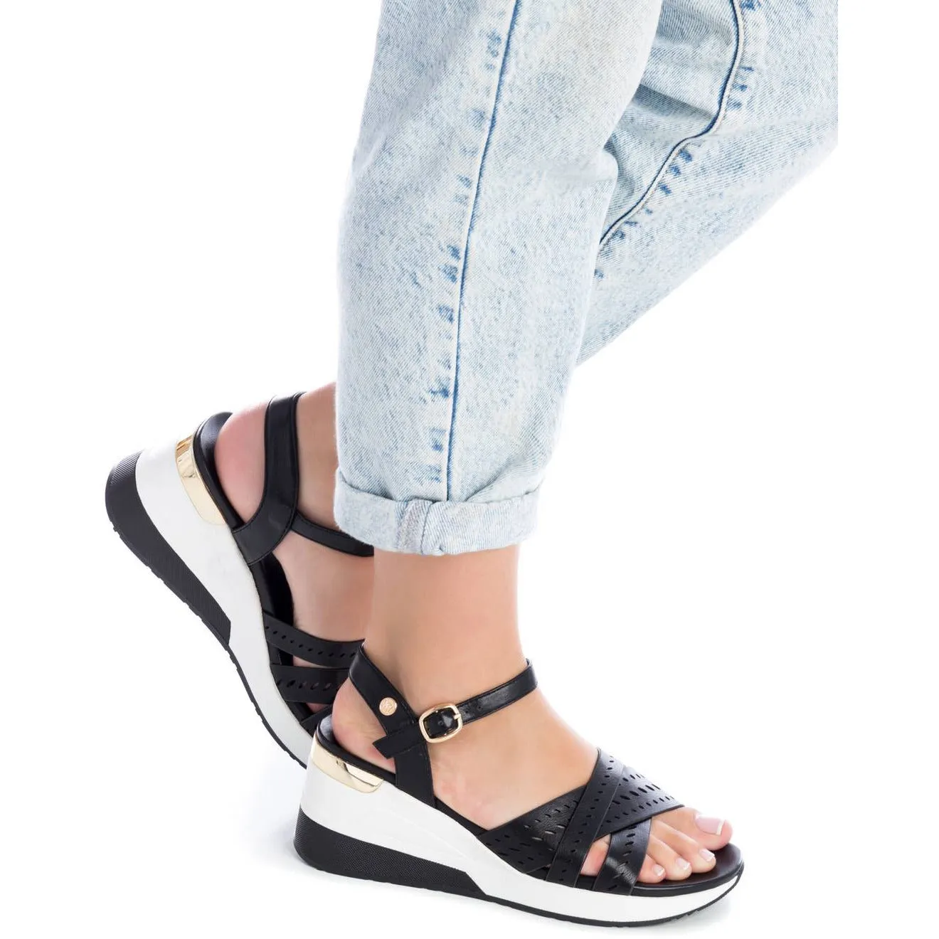 Xti Ladies Wedge Crisscross Sandal 141191