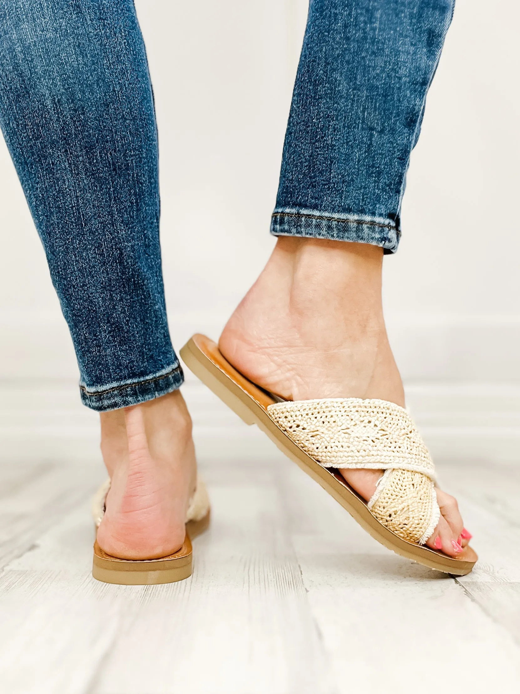 YellowBox Deska Raffia Sandal in Natural
